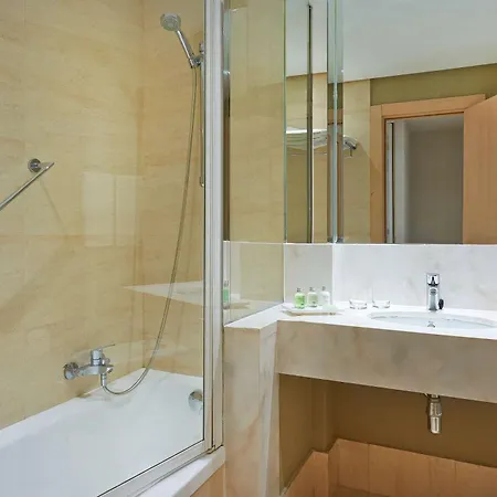 Nh Deusto Hotel 3*