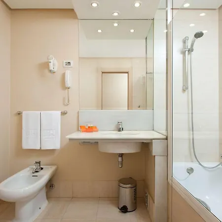 Nh Deusto Hotel 3*