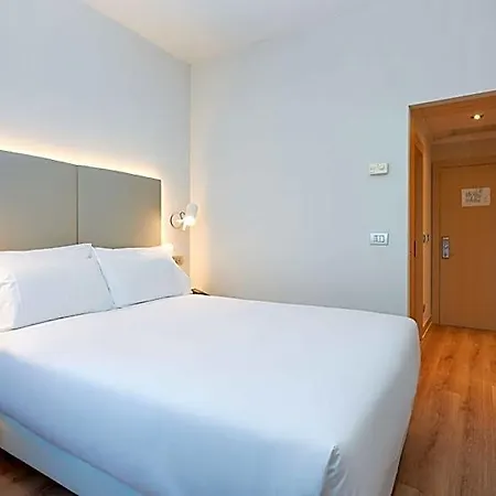 Nh Deusto Готель 3*