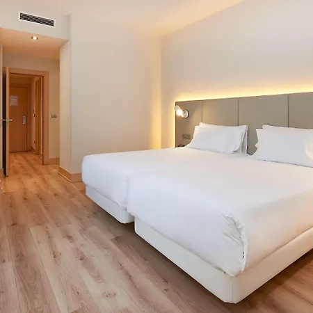 Готель Nh Deusto 3*