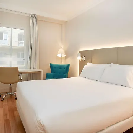 Nh Deusto 3* בילבאו