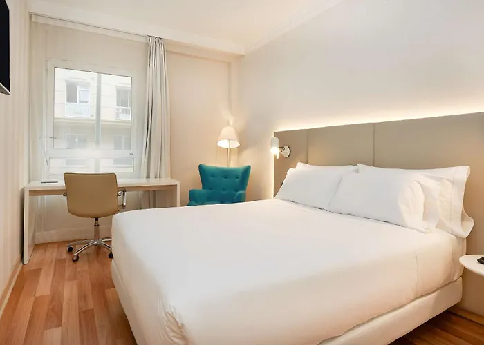 Nh Deusto 3* בילבאו