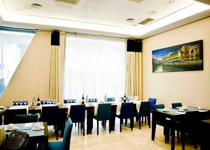 Nh Deusto מלון 3*